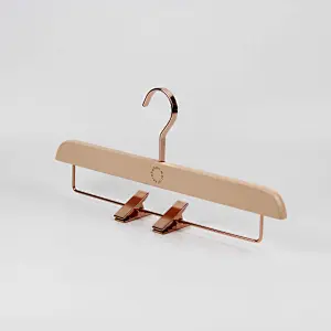 YT delicate anti-slip customized pink color women wood hanger with logo for lady clothes