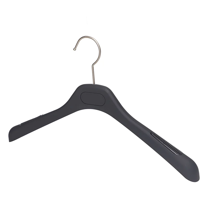 YT cheap black plastic top clothes hanger and plastic pants hanger