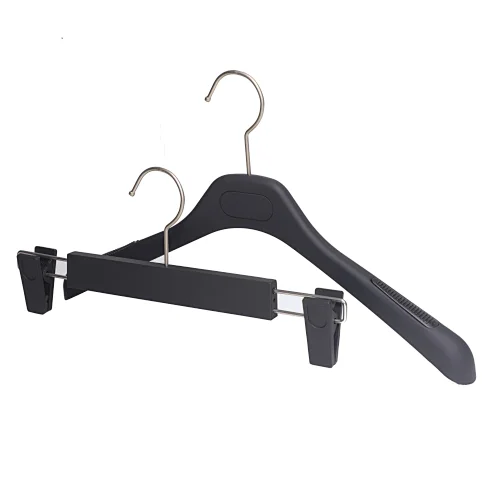 YT cheap black plastic top clothes hanger and plastic pants hanger