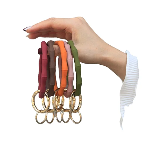 free samples new fashion diamond shaped wristlet silicone bracelet wrist  bangle keychain
