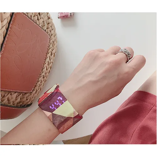 Manufacturers direct new hot  creative  wristband customized wholesale German LED waterproof paper watches