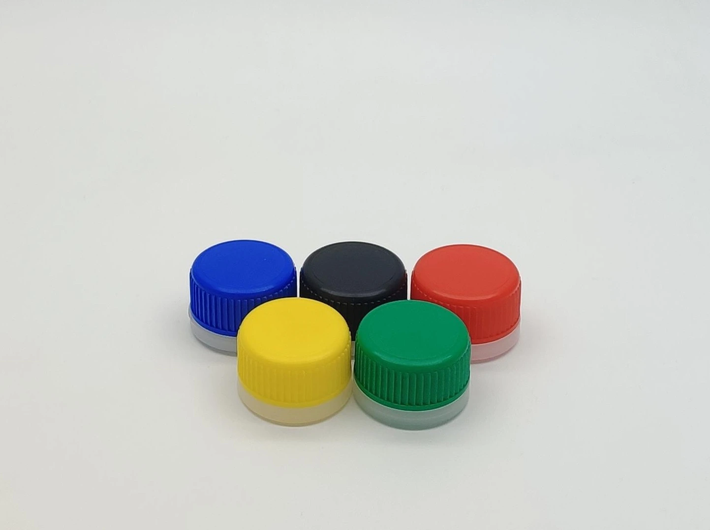Plastic Caps for Engine Oil Tin Can