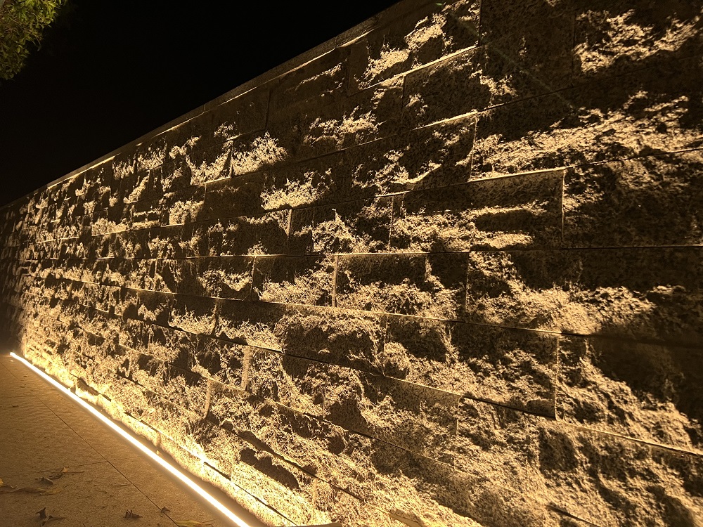 What is wall grazing light?