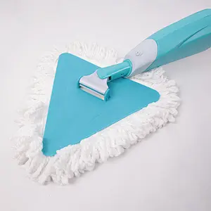 Triangle microfiber spray mop