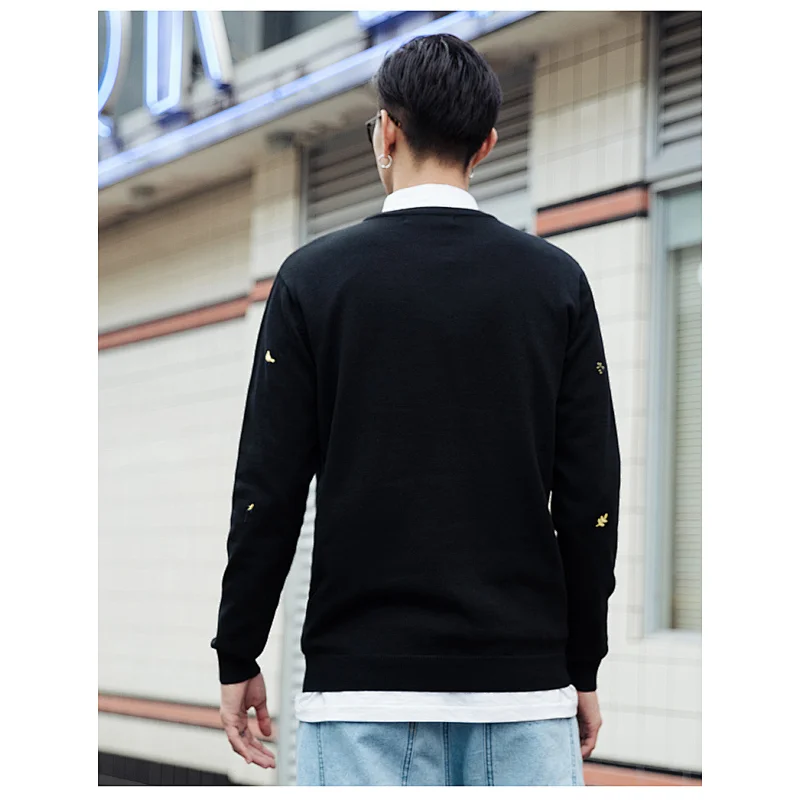 Fshion Korean oem knitwear gray men sweaters pullover with patches casual designer winter men sweaters