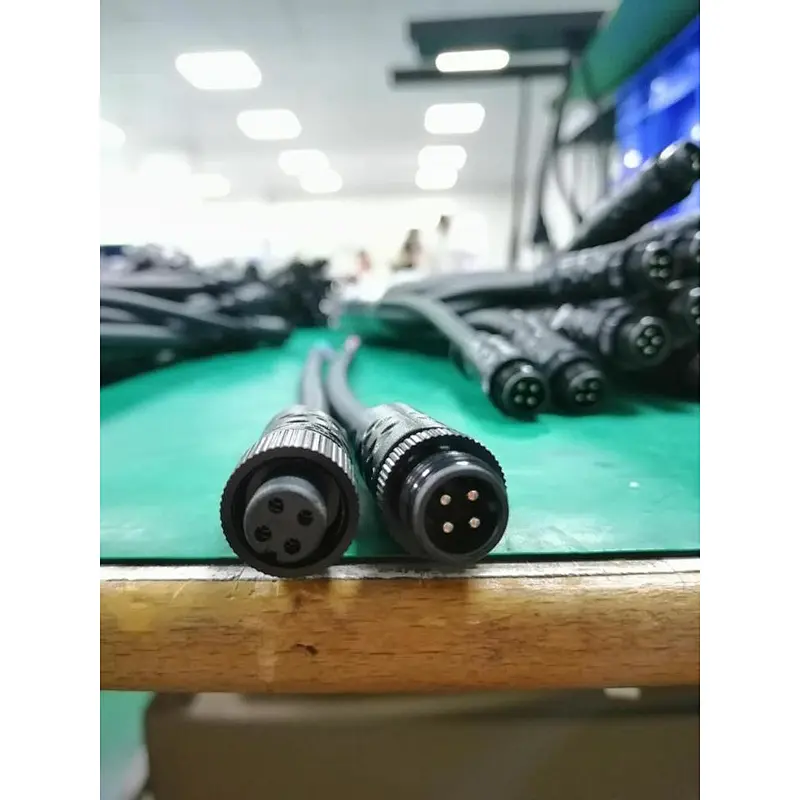led rubber extention cable signal amplification connectable audio cannon black  color
