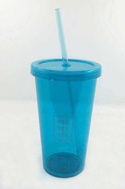 PLASTIC TUMBLER WITH STRAW