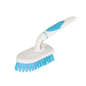 PLASTIC BRUSH