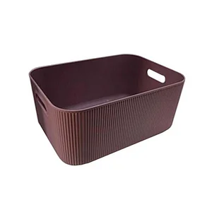PLASTIC STORAGE CONTAINER WITH LID