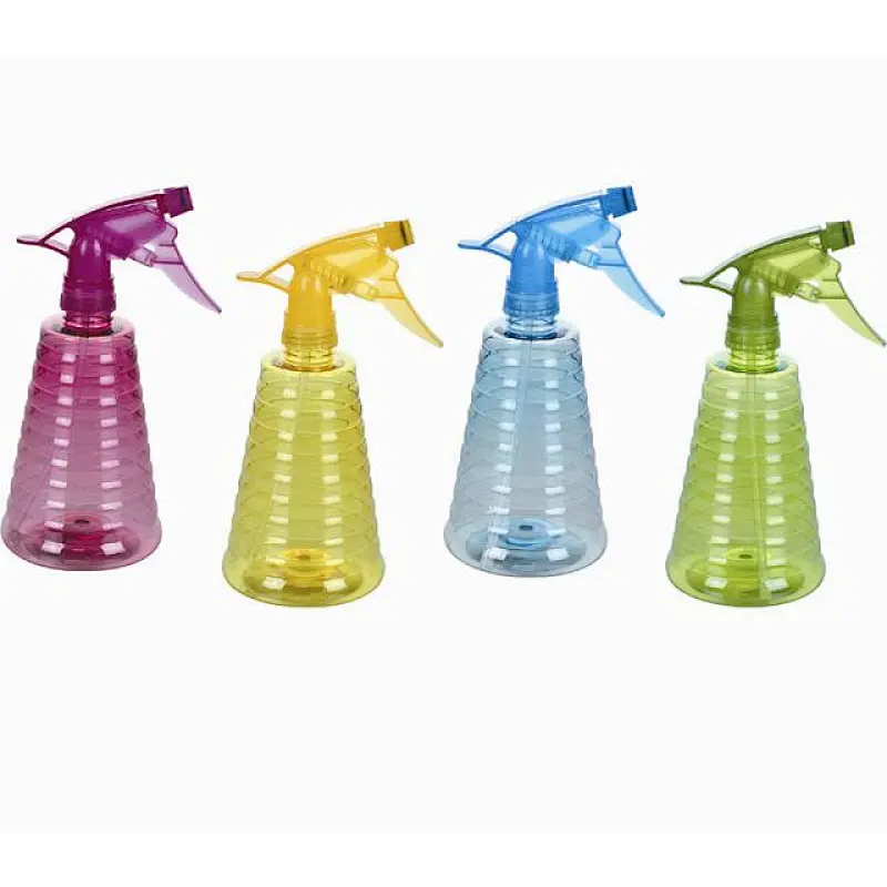 PLASTIC SPRAY BOTTLE