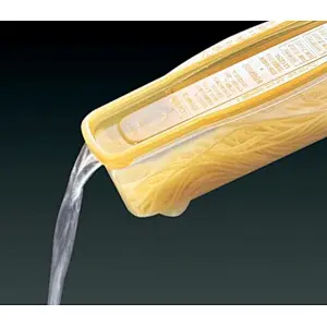 Plastic spaghetti cooker