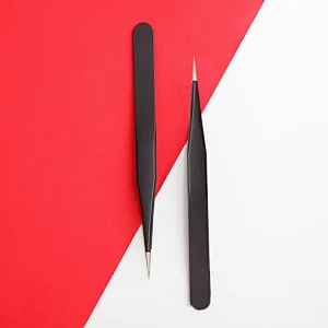 Tweezers