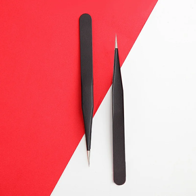 Tweezers