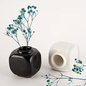 Dapper Dish with Wooden Lid