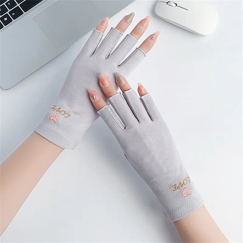 UV Protective Gloves