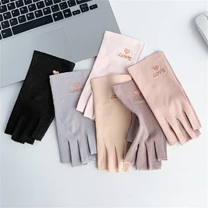 UV Protective Gloves