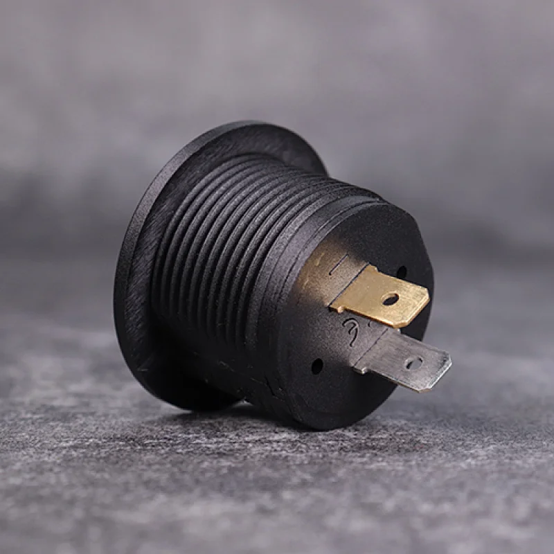 cigarette lighter voltmeter