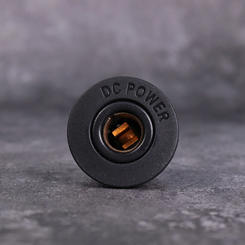 12 cigarette lighter socket