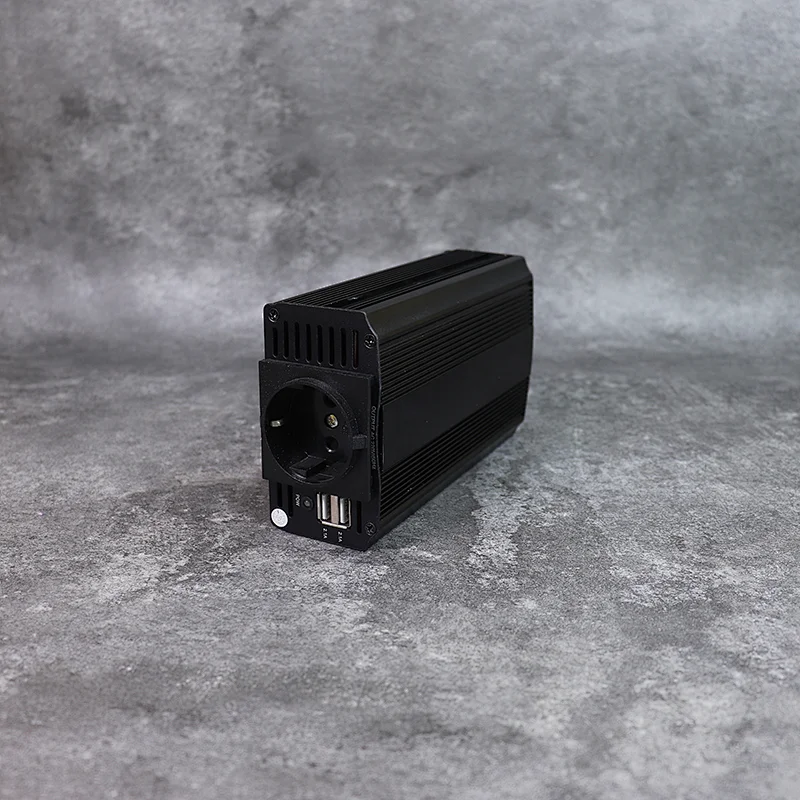 DAMAVO Inverter cigarette lighter 12V to 240V socket inverter