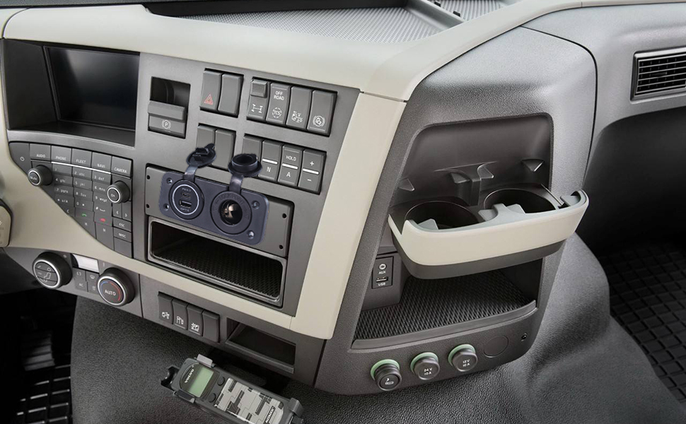 good 12 volt adapter plug socket, car cigarette lighter socket, universal USB car charger
