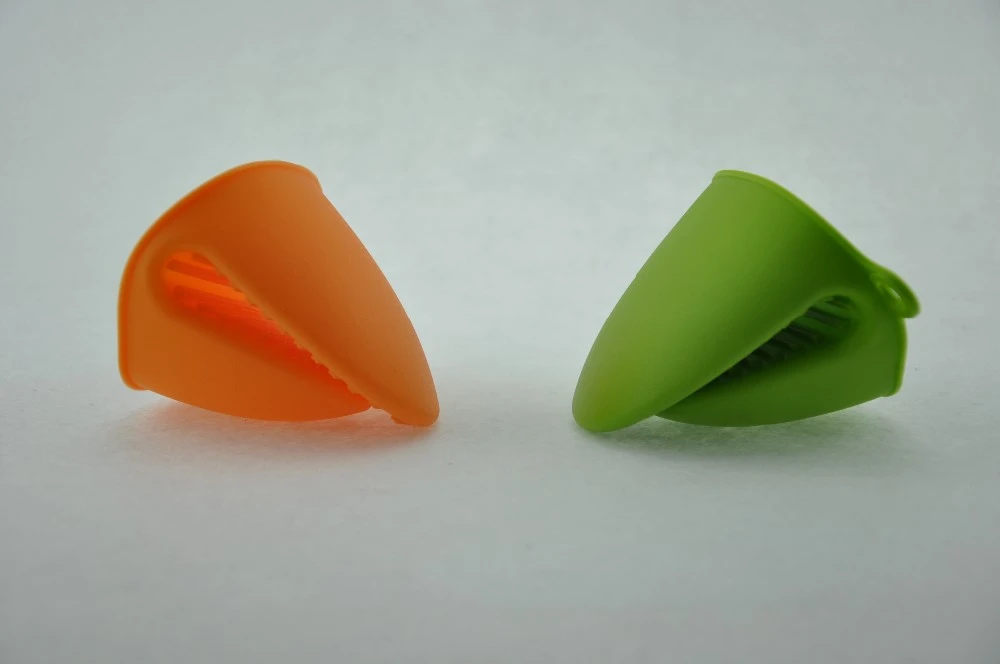 useful kitchen tool silicone dish holder glove