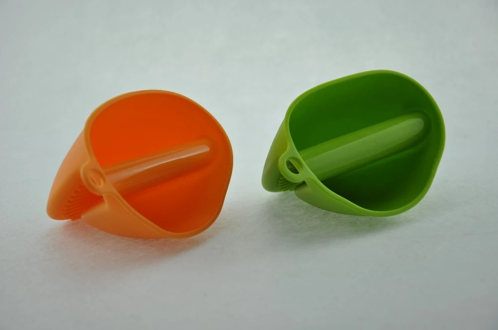 useful kitchen tool silicone dish holder glove
