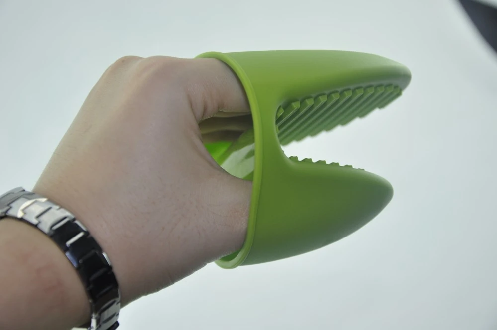useful kitchen tool silicone dish holder glove