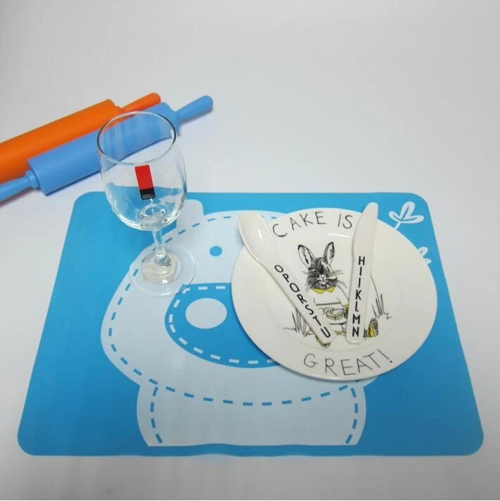 anti-bacterial cute mat for children kids dining