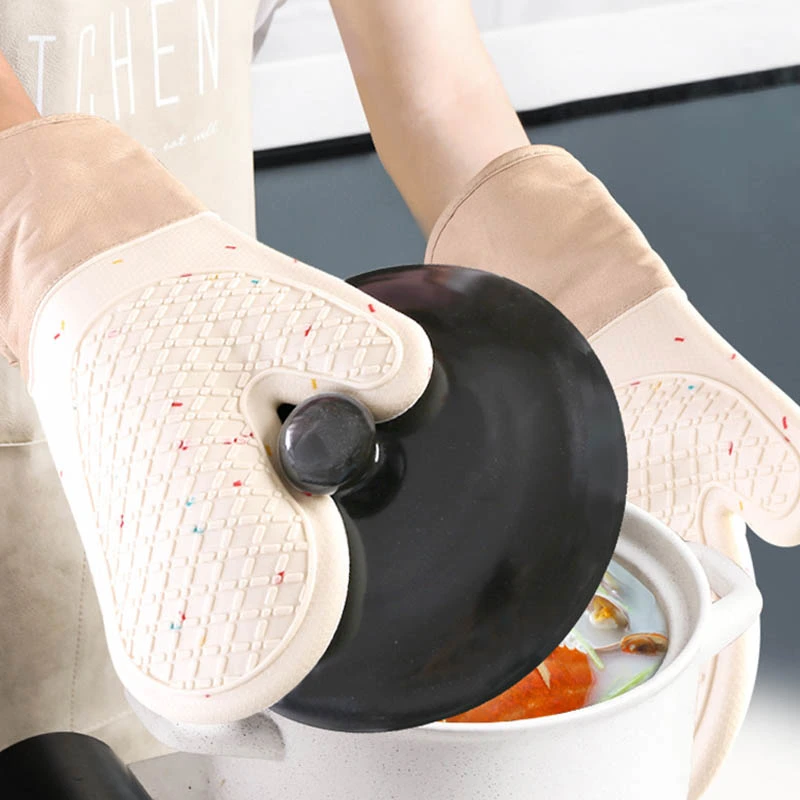 potholders and oven mitts