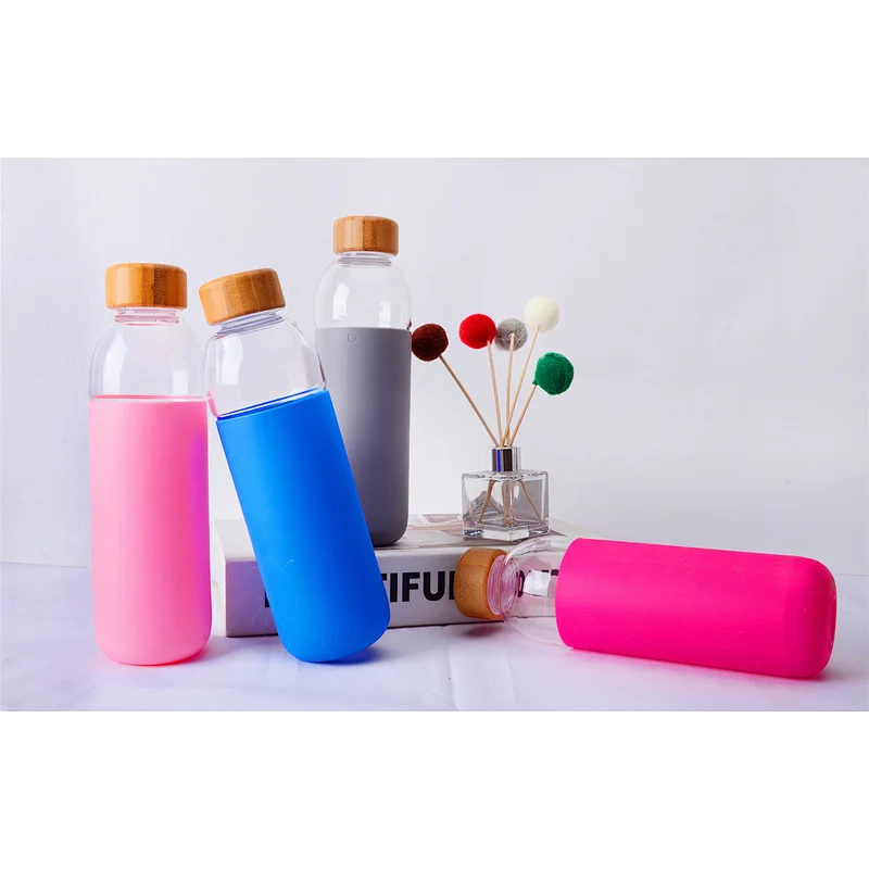 Portable sport travel colorful borosilicate glass silicone sleeve water bottle
