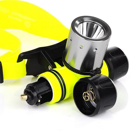 XML-T6 waterproof led headlight 800 lumens underwater torch rechargeable diving headlamp