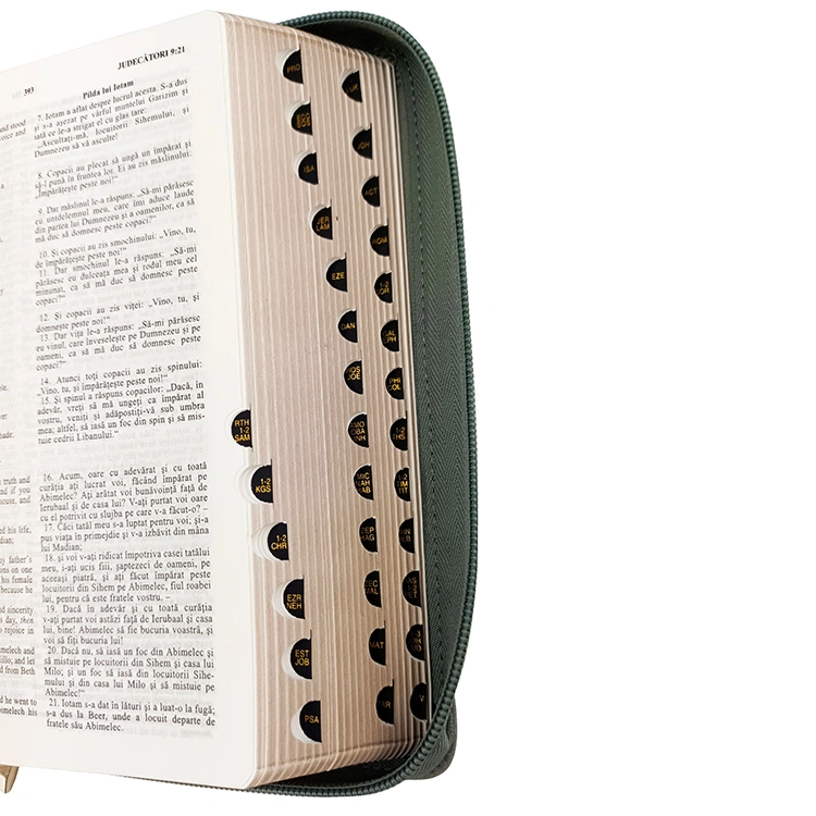 OEM Exquisite quality custom printing pu synthetic leather bible cover with zipper