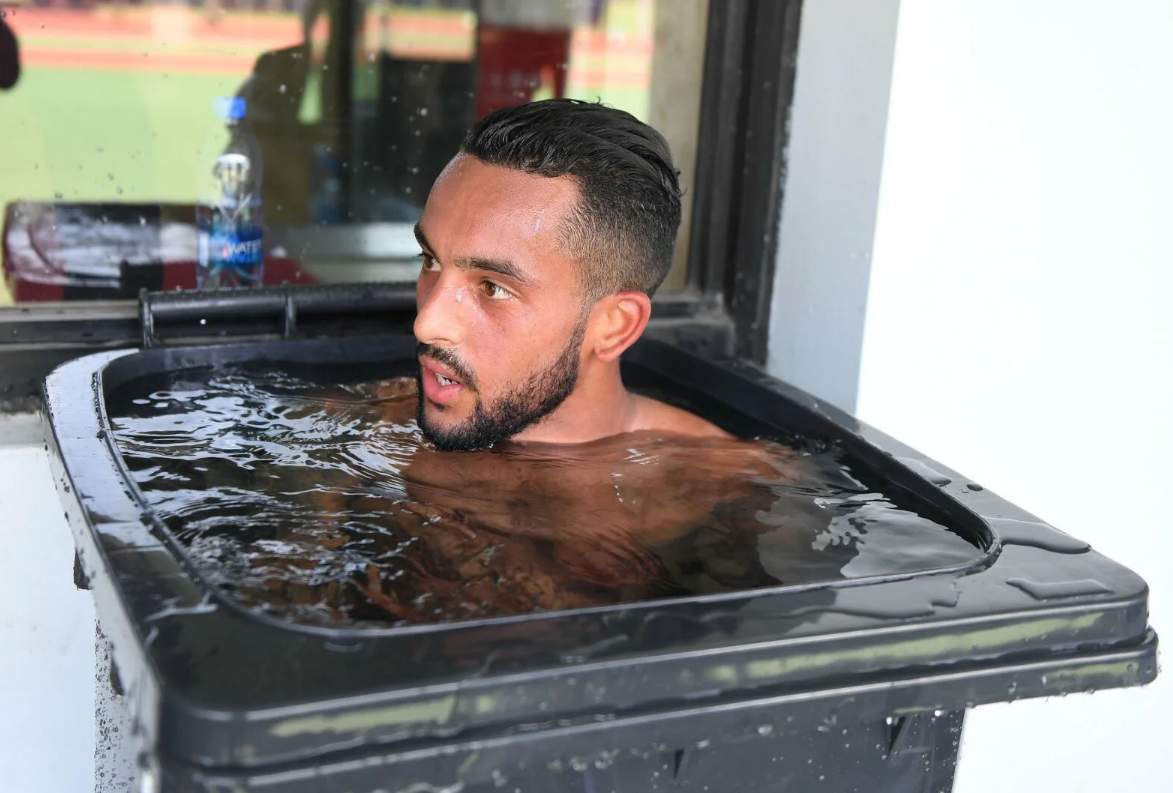 how long do you sit in an ice bath for