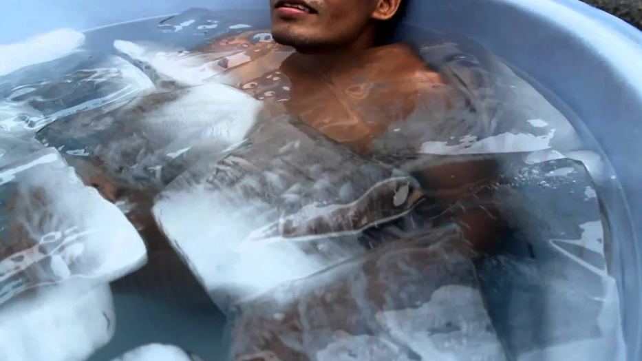 how long do i stay in an ice bath