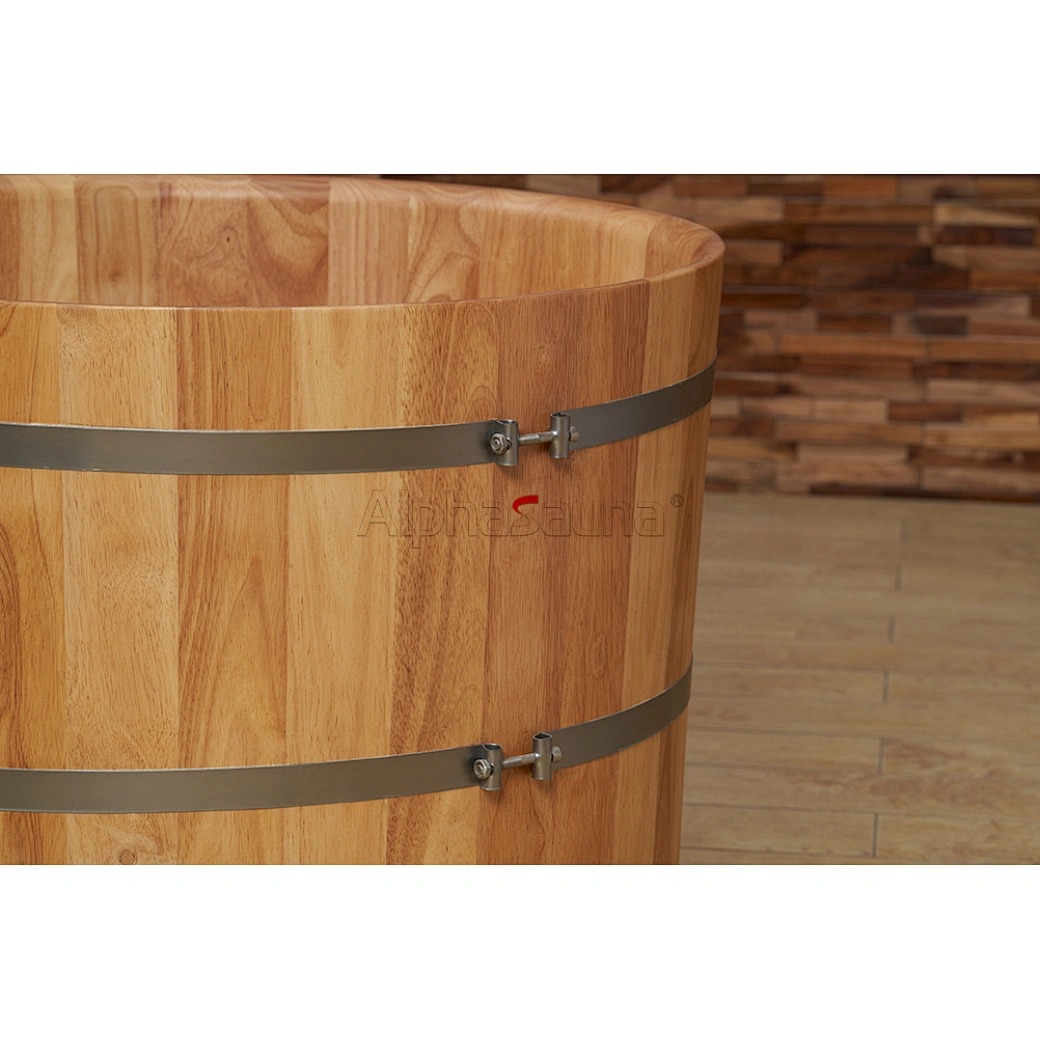 Wooden Soaking Tub Outdoor