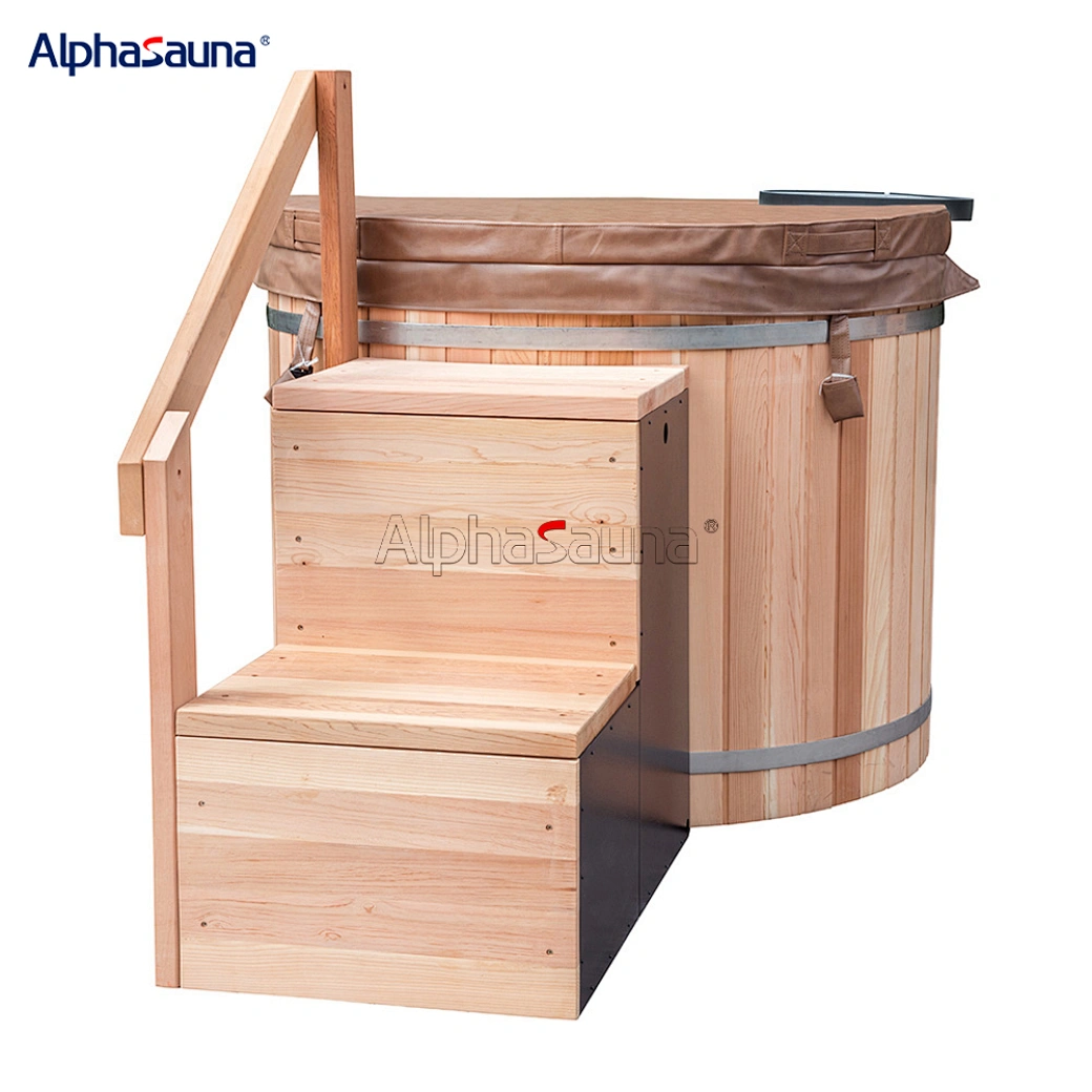 Round Wooden Hot Tub