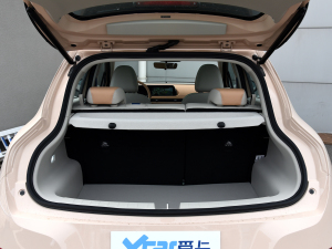 2022 400km standard battery life distinguished ternary lithium luggage compartment space