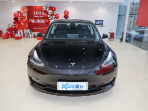 2022 rear-wheel-drive version front