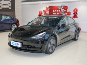 2022 rear-wheel drive version with 45 degrees front left