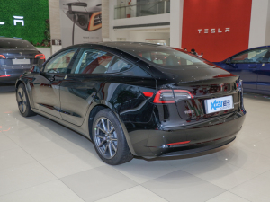 2022 rear-wheel drive version with 45 degrees rear left