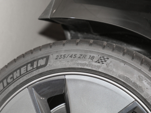 2022 rear-wheel-drive tire size