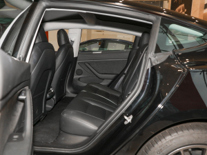 2022 rear-wheel-drive rear-seat space