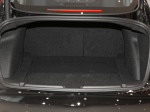 2022 rear-wheel-drive luggage compartment