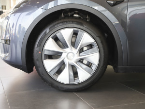 2022 rear-wheel-drive rims