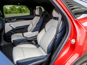 2022 base rear seats