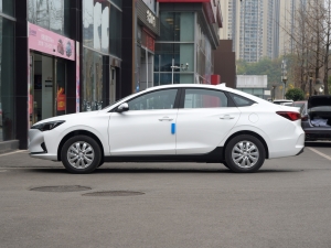 Front side of 2020 E-liFe (left)