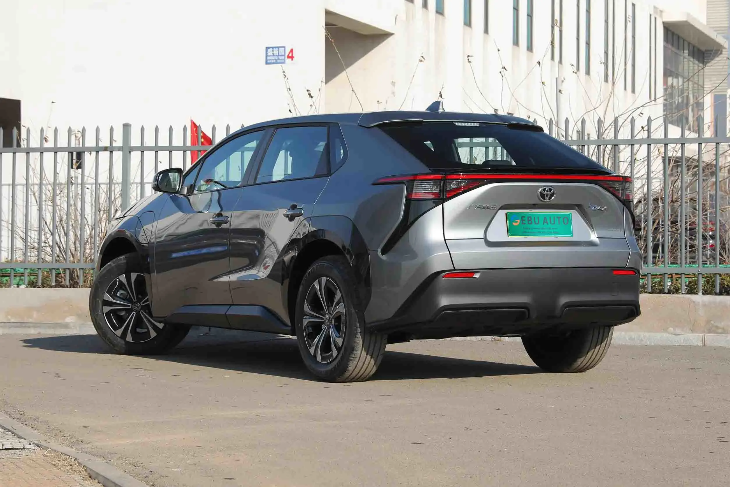 GAC Toyota bZ4X Pictures-GAC Toyota bZ4X Picture Collection-EBU AUTO. When looking for a car or buying a car, choose EBU cars, the price is low, and the funds are worry-free