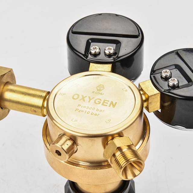 300bar Service Single Stage Brass Oxygen Gas Regulator With Two Gauges