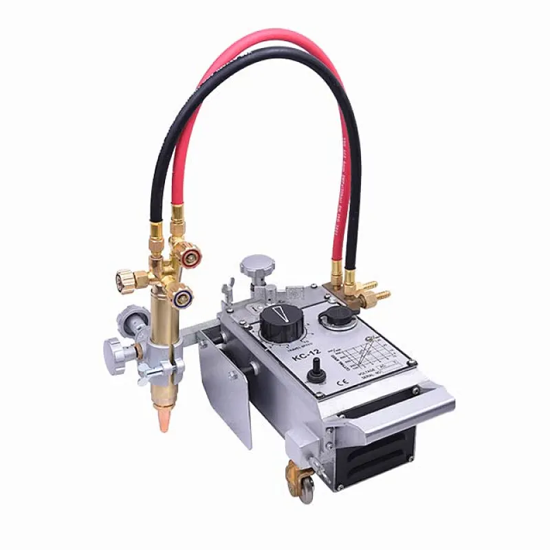 Straight line cutter for cutting machine