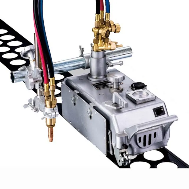 Straight line cutter for cutting machine
